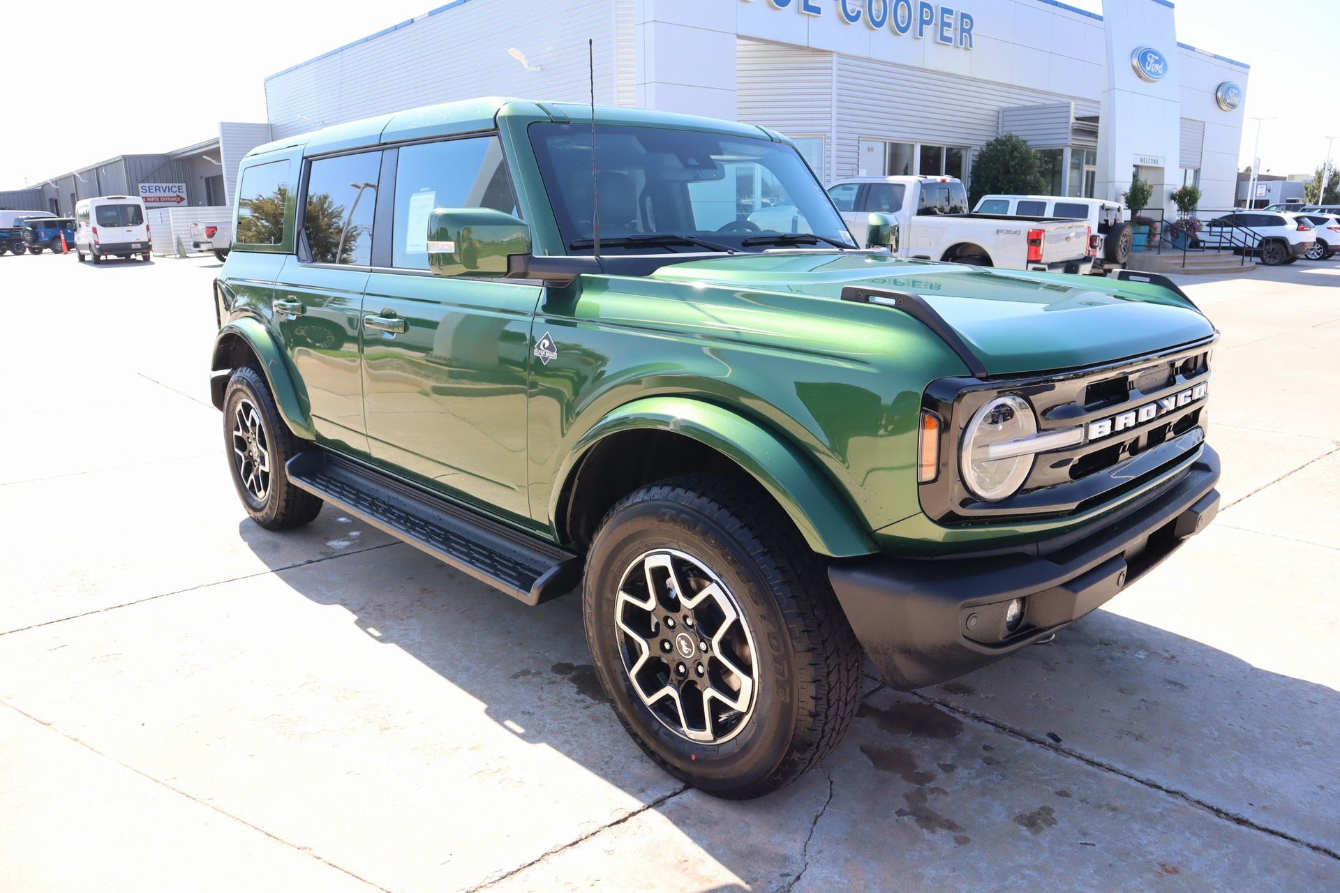 New 2025 Ford Bronco Outer Banks