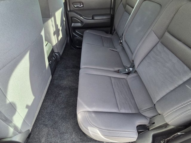 Used 2023 Nissan Frontier SV w/ SV Convenience Package image 17