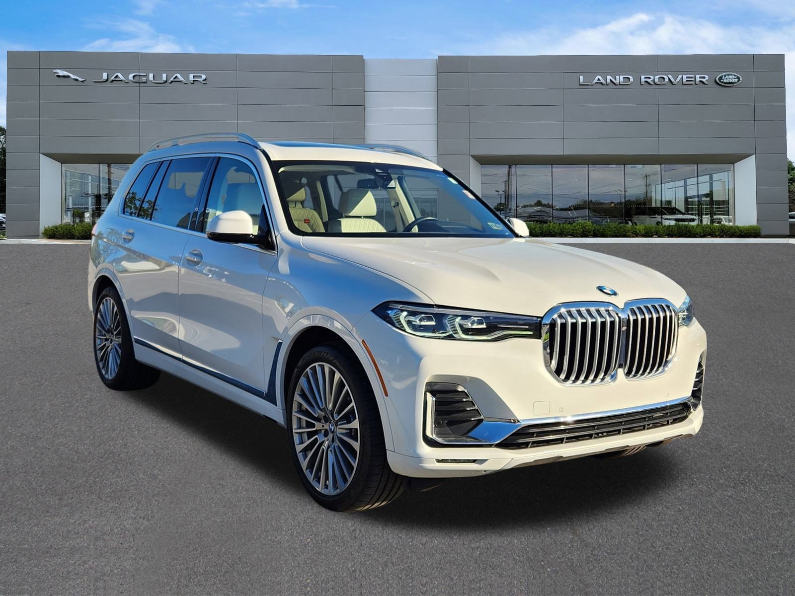 Used 2022 BMW X7 xDrive40i image 2