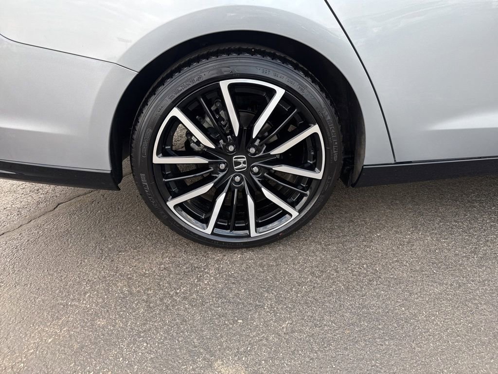 Used 2025 Honda Accord Touring image 37