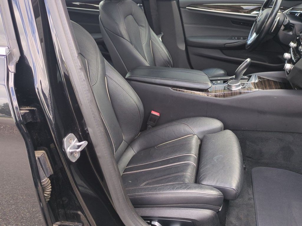 Used 2019 BMW 540i xDrive w/ Convenience Package AWD/4WD image 28