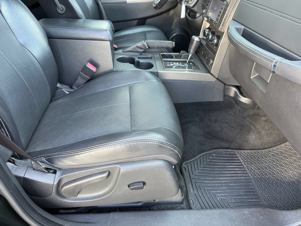 Used 2012 Jeep Liberty Limited Jet w/ Comfort/Convenience Group AWD/4WD image 28