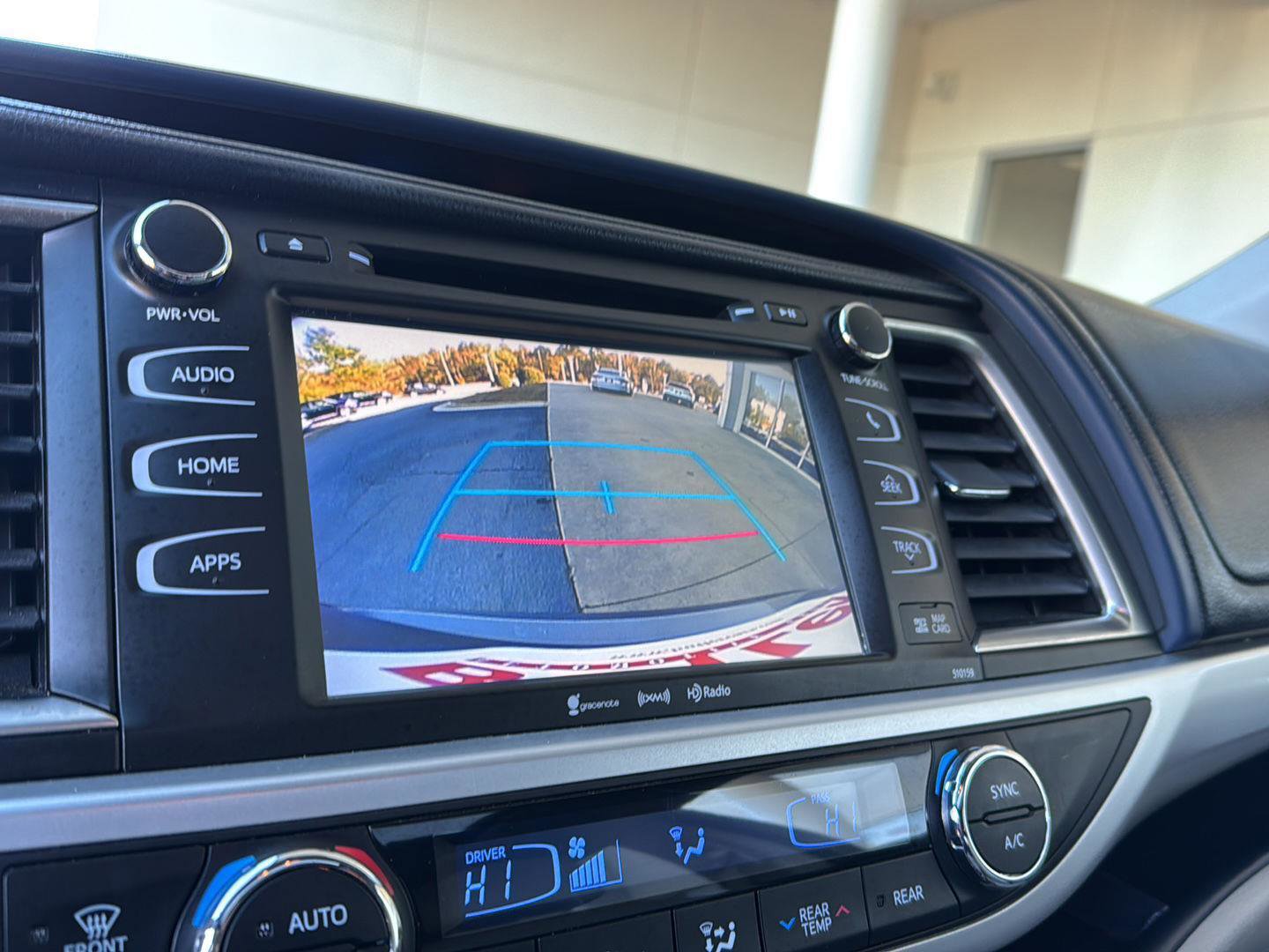 Used 2016 Toyota Highlander XLE image 23