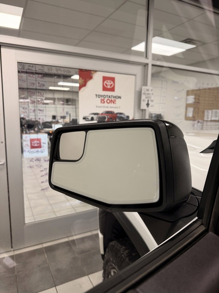 Certified 2022 GMC Sierra 1500 AT4 w/ AT4 Preferred Package image 12