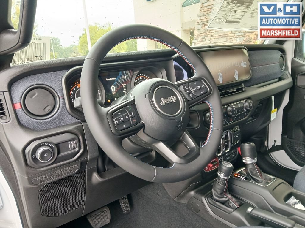 New 2026 Jeep Wrangler Unlimited Sport w/ Dual Top Group AWD/4WD image 11
