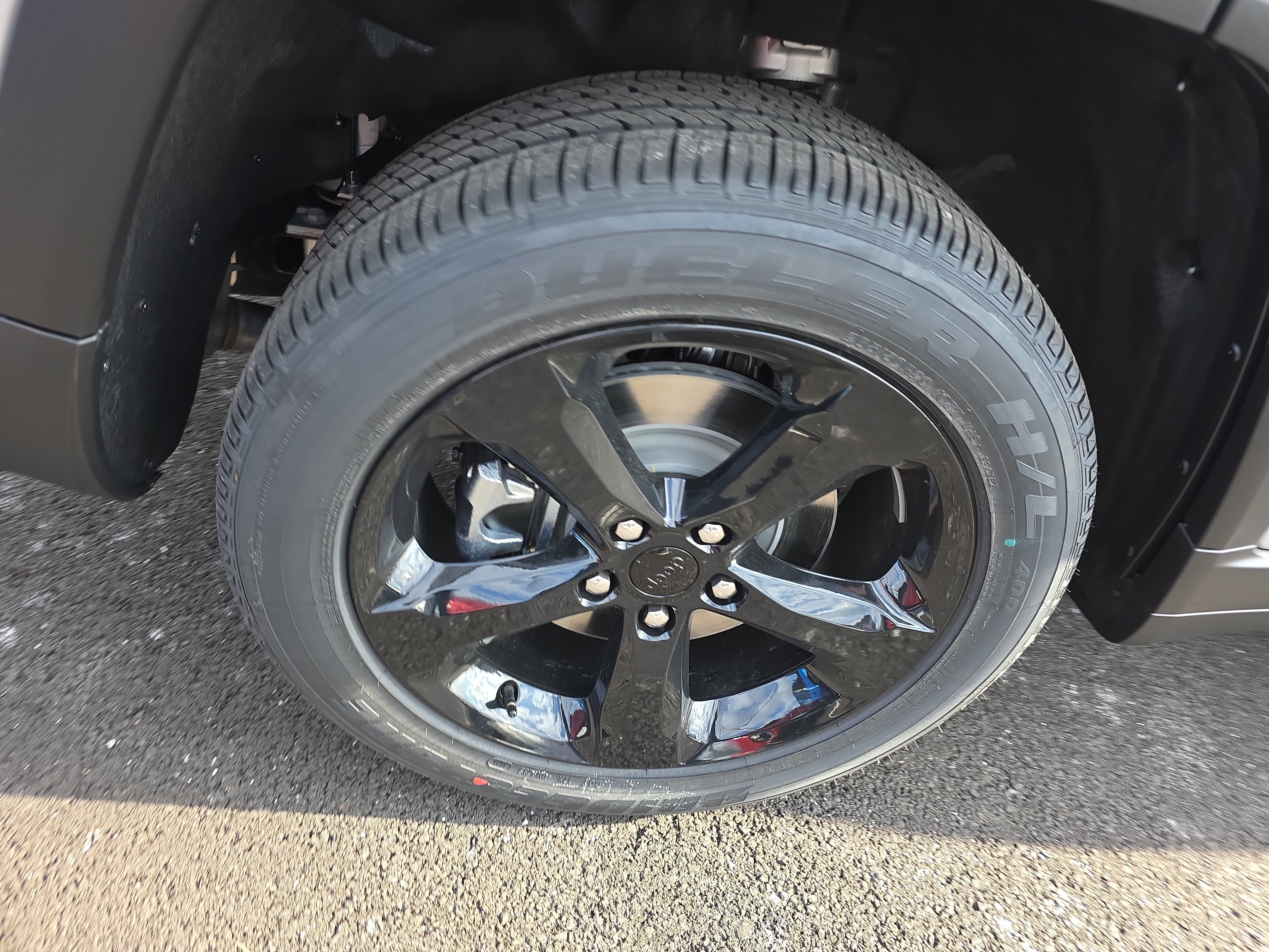 New 2025 Jeep Grand Cherokee L Altitude image 29