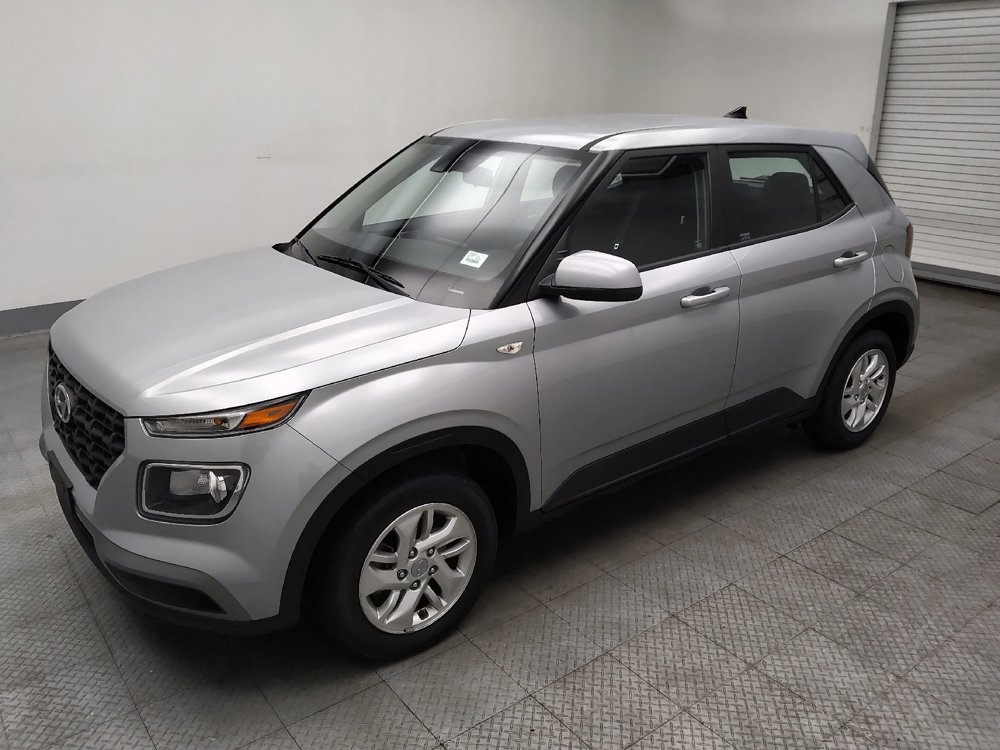 Used 2021 Hyundai Venue SE FWD image 2