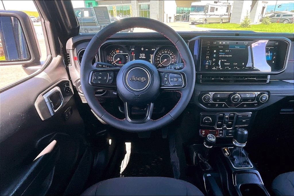 Used 2024 Jeep Wrangler Unlimited Rubicon AWD/4WD image 5