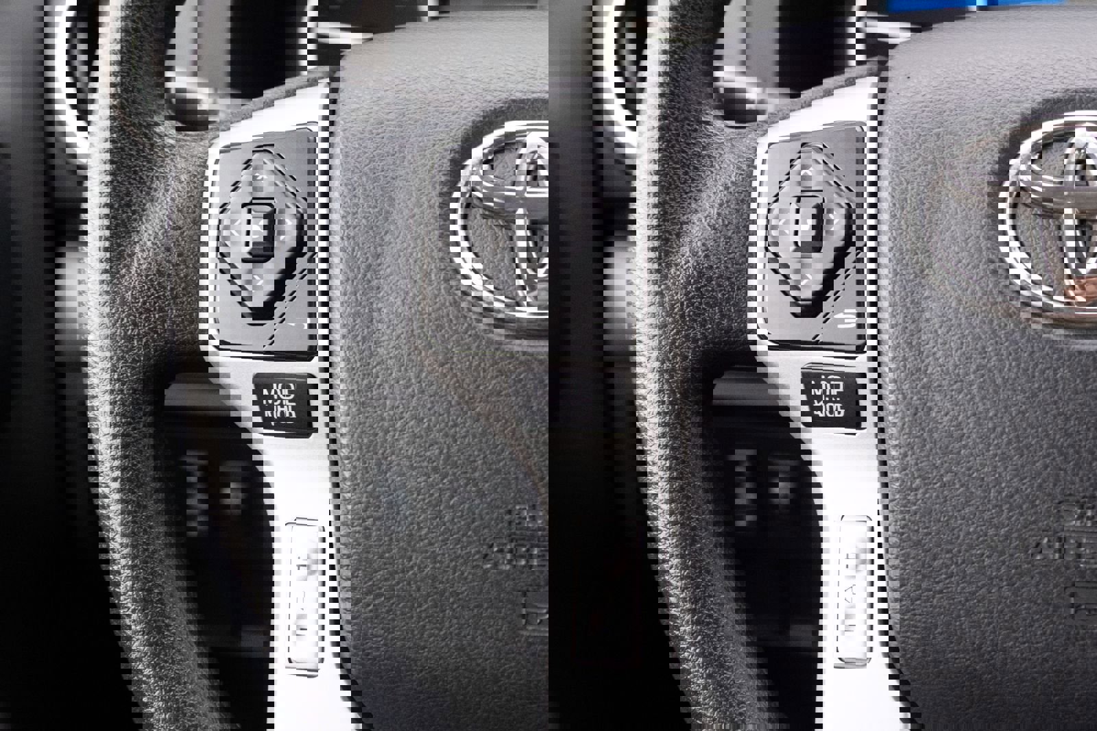 Used 2017 Toyota Tundra SR5 w/ SR5 Upgrade Package image 5