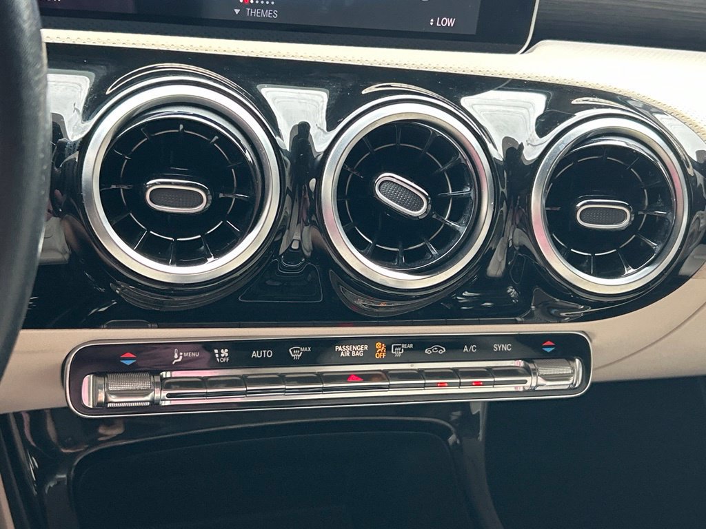 Used 2020 Mercedes-Benz CLA 250 image 35