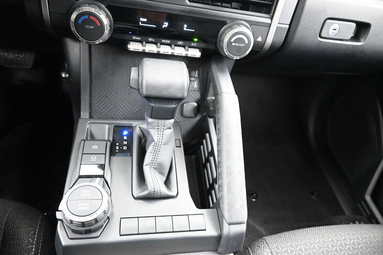 Certified 2025 Toyota 4Runner SR5 AWD/4WD image 17