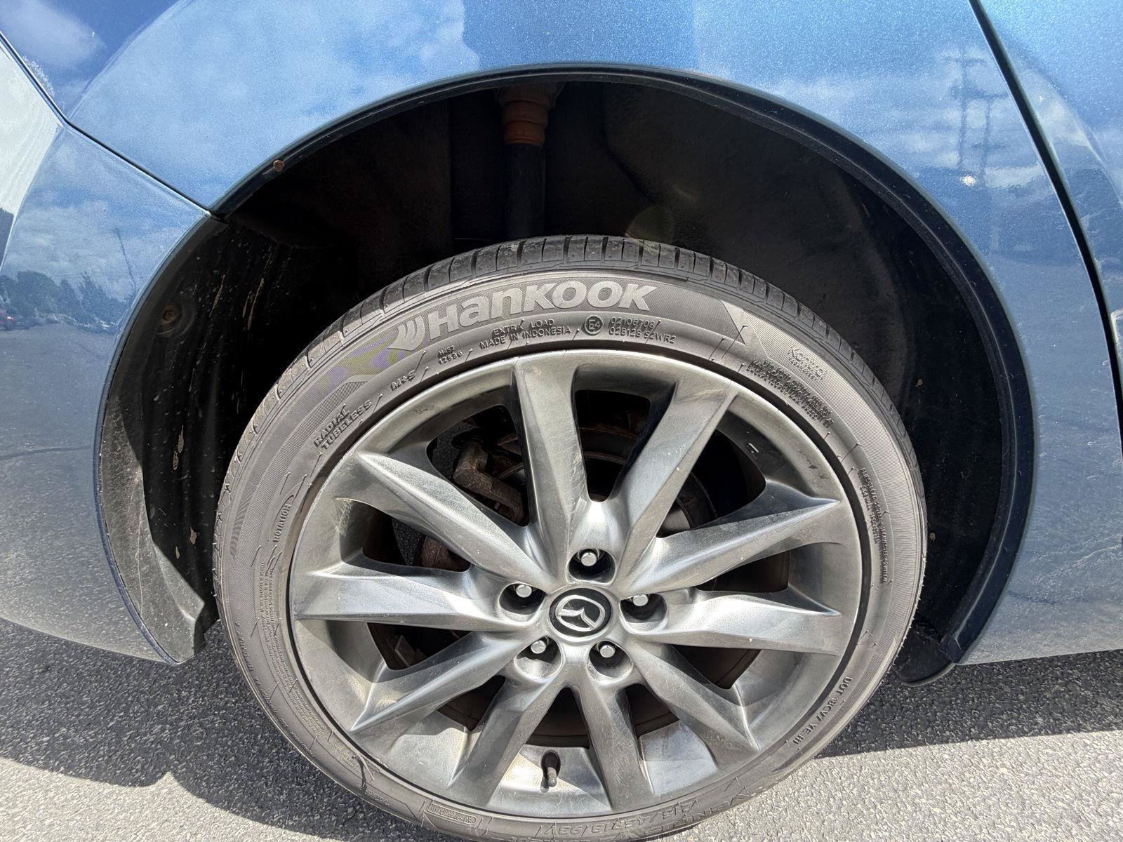 Used 2018 MAZDA MAZDA3 Touring FWD image 10