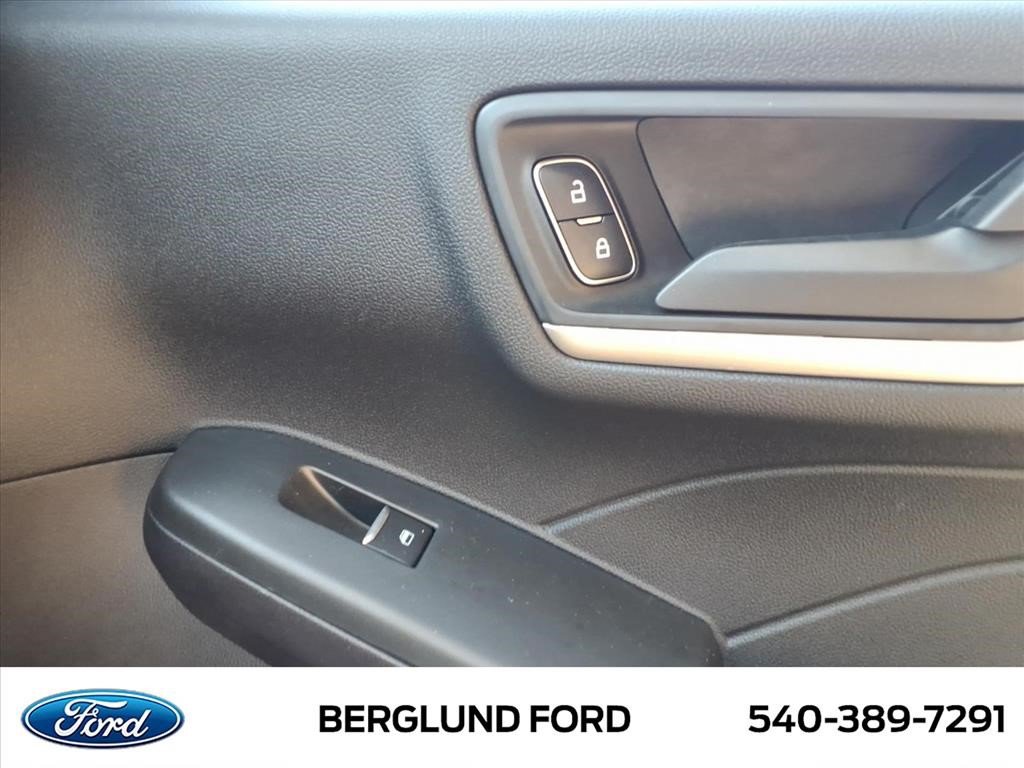 Used 2022 Ford Escape S AWD/4WD image 31