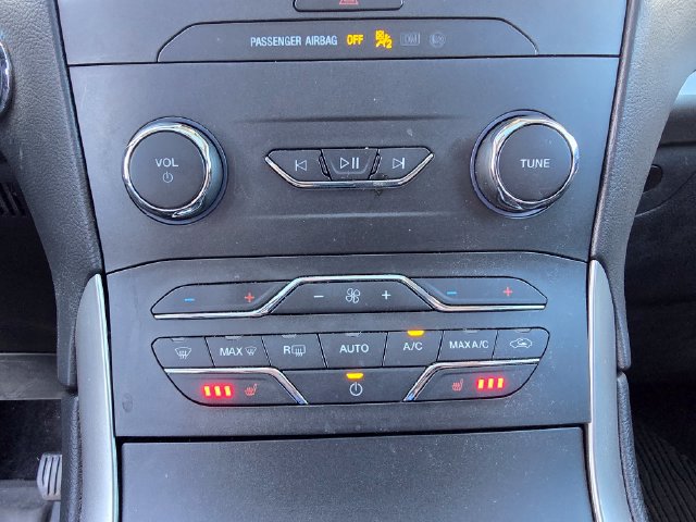 Used 2019 Ford Edge SEL w/ Equipment Group 201A AWD/4WD image 21