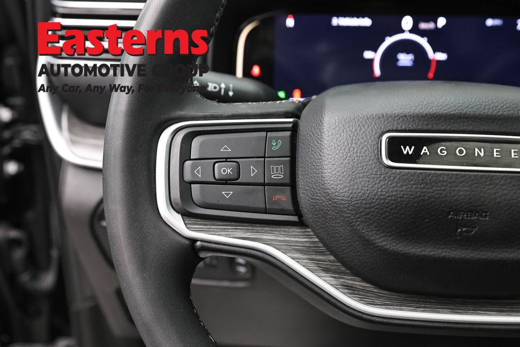 Used 2024 Jeep Wagoneer Series III w/ Premium Group I AWD/4WD image 15
