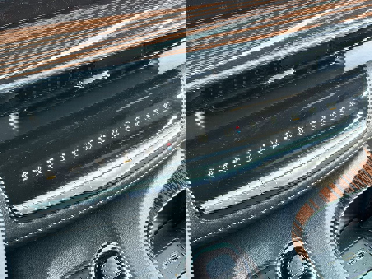 Certified 2024 Cadillac Escalade Premium Luxury image 32