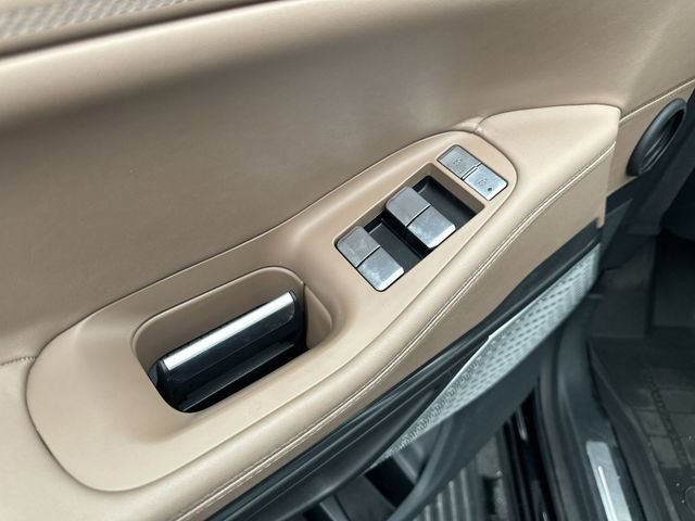 Used 2025 Lincoln Navigator Black Label image 17
