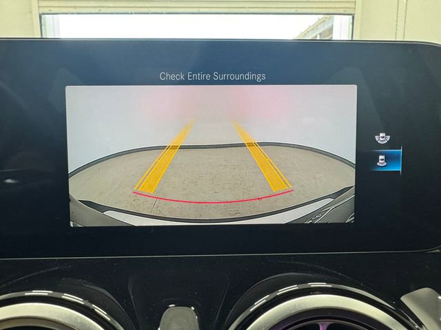 Used 2022 Mercedes-Benz GLB 250 image 27