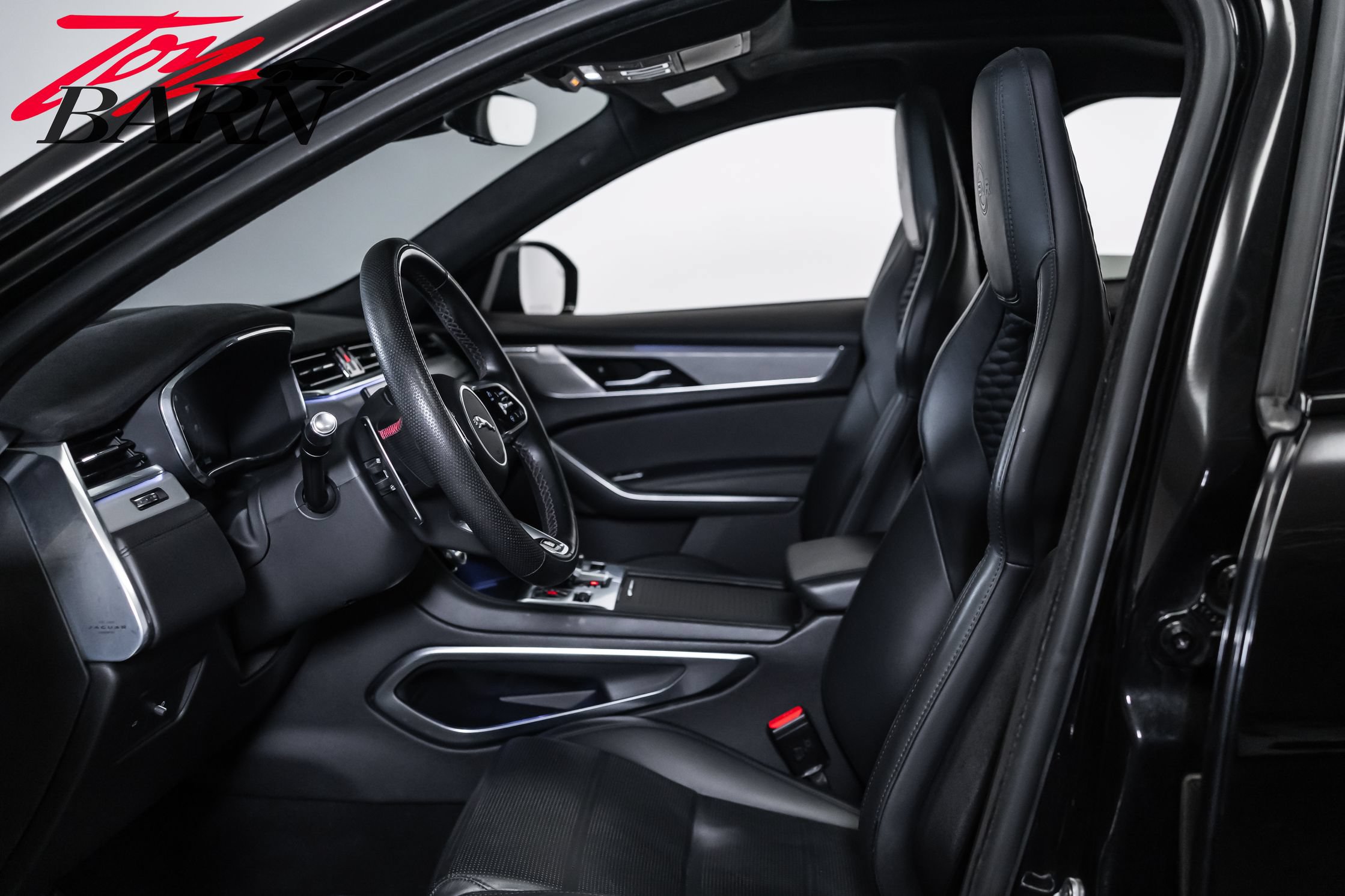 Used 2021 Jaguar F-PACE SVR AWD/4WD image 24