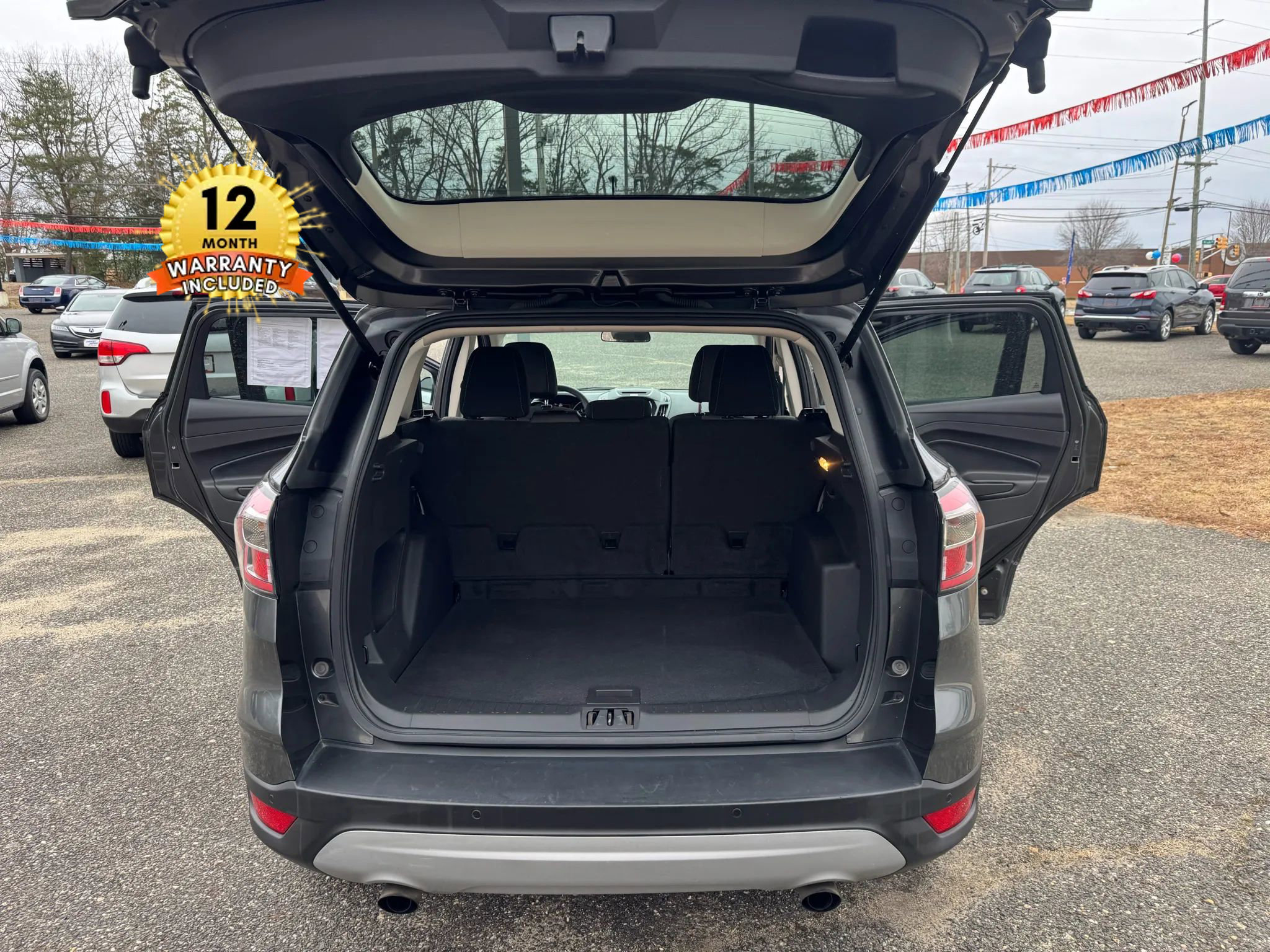 Used 2017 Ford Escape SE w/ Equipment Group 201A image 16