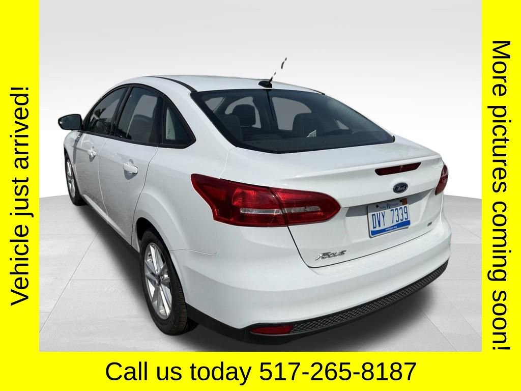 Used 2017 Ford Focus SE FWD image 3