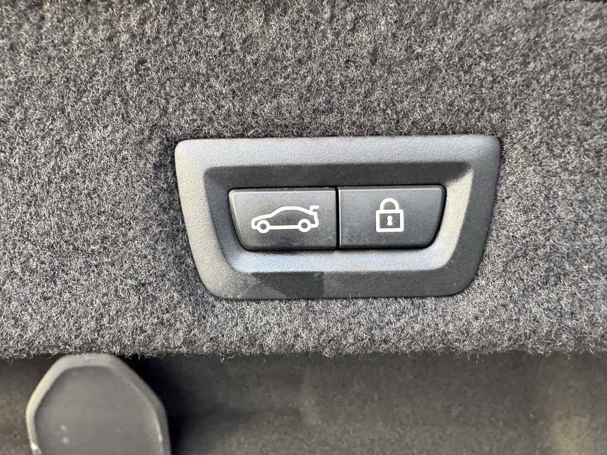 Used 2017 BMW 750i xDrive AWD/4WD image 49