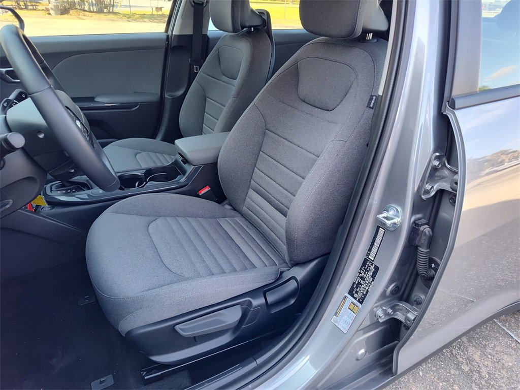 Used 2025 Kia K4 EX image 21