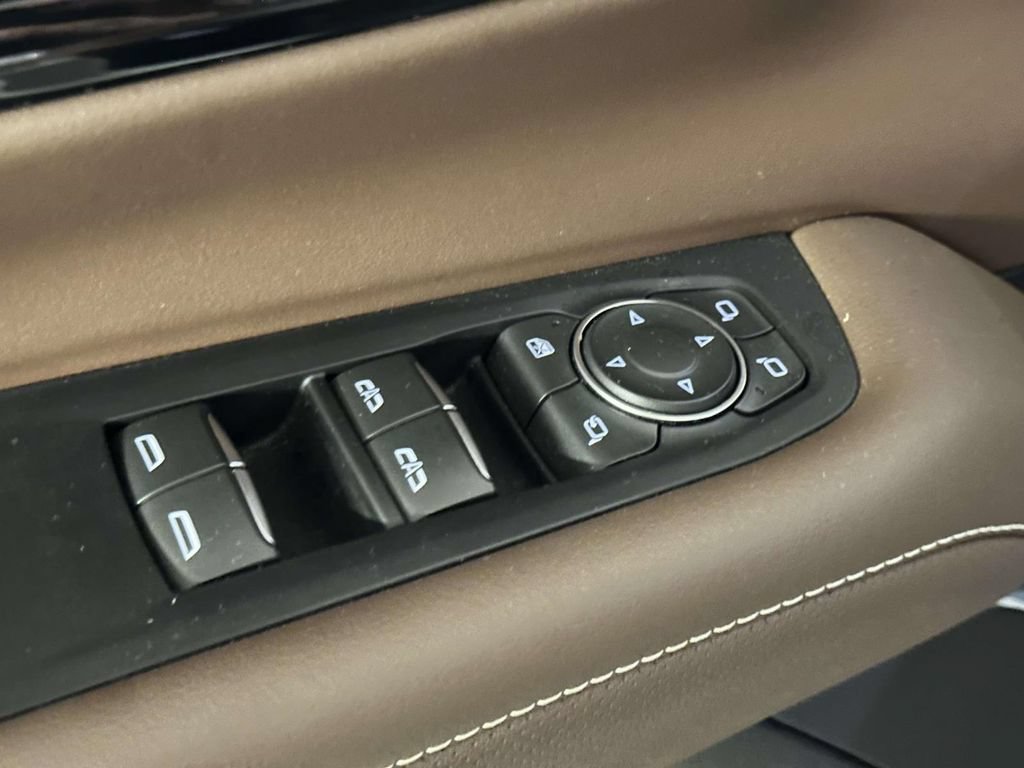 Certified 2025 Chevrolet Tahoe High Country AWD/4WD image 21