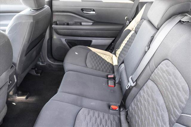Used 2022 Nissan Pathfinder SV AWD/4WD image 24