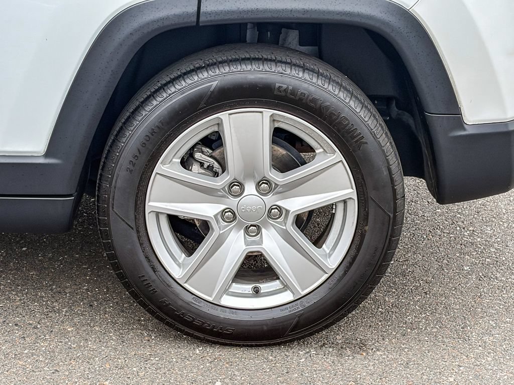 Used 2022 Jeep Compass Latitude FWD image 14