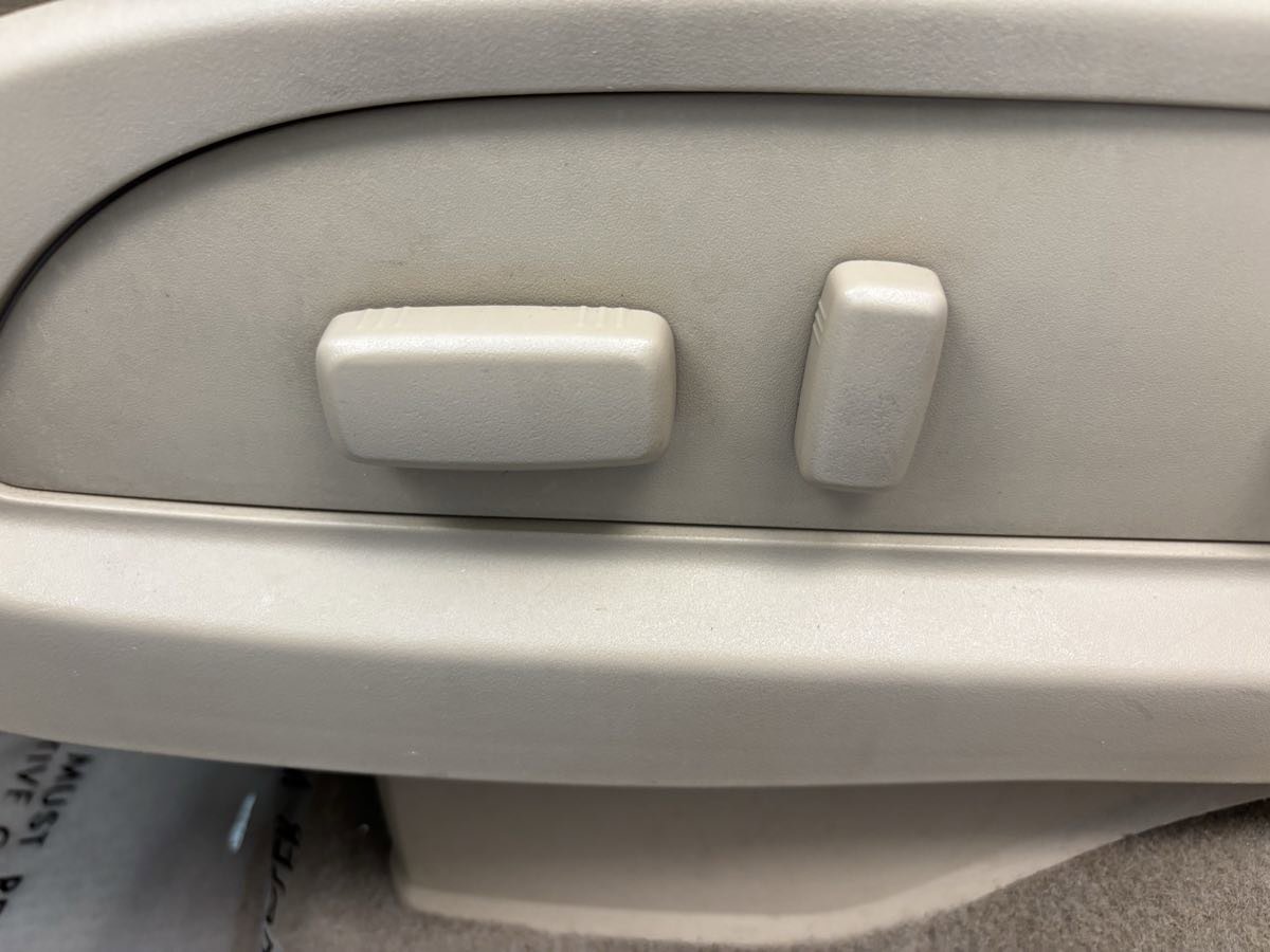 Used 2009 Buick Enclave CXL w/ Driver Confidence Package image 20