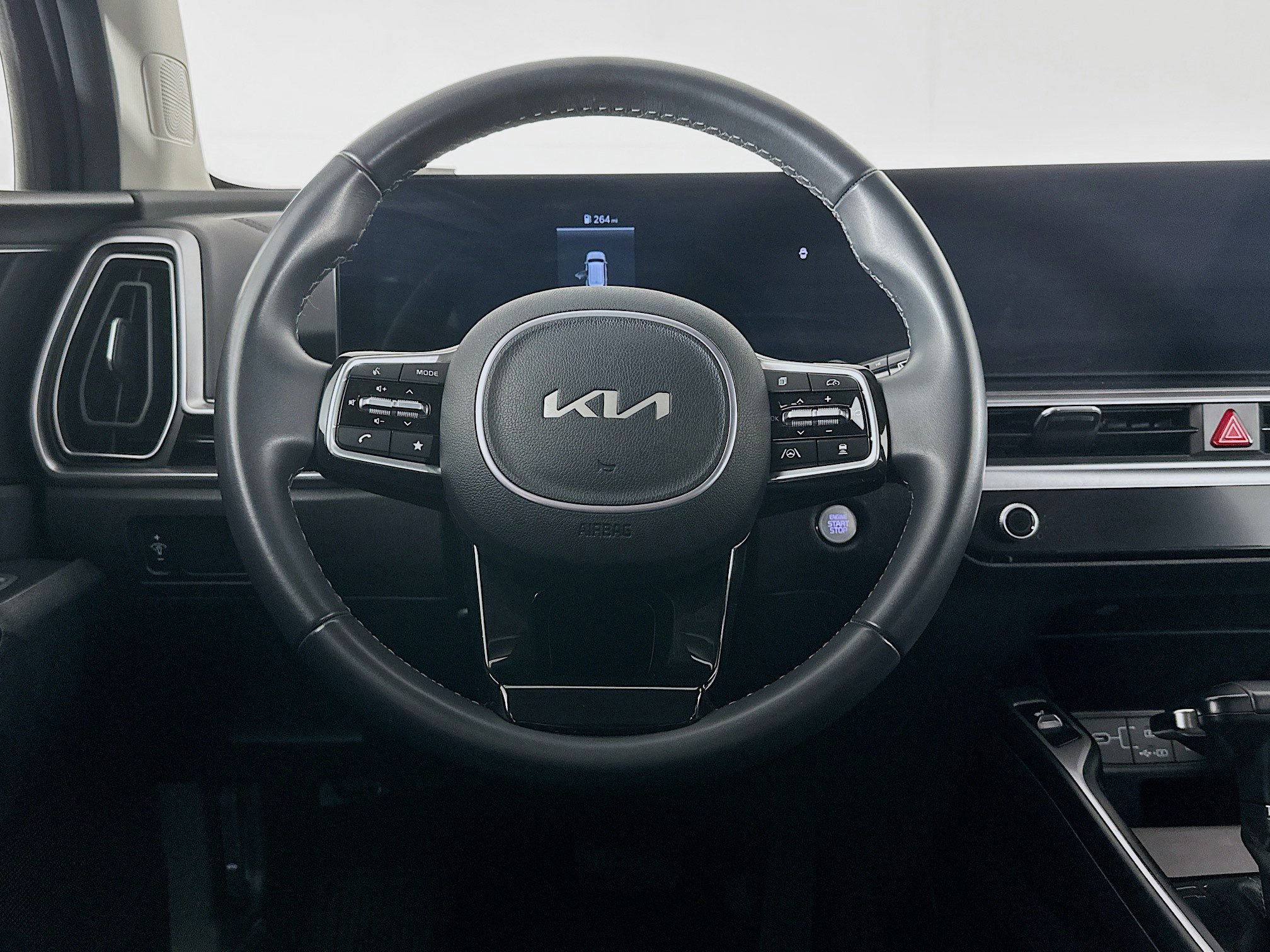 Used 2024 Kia Sorento S image 18