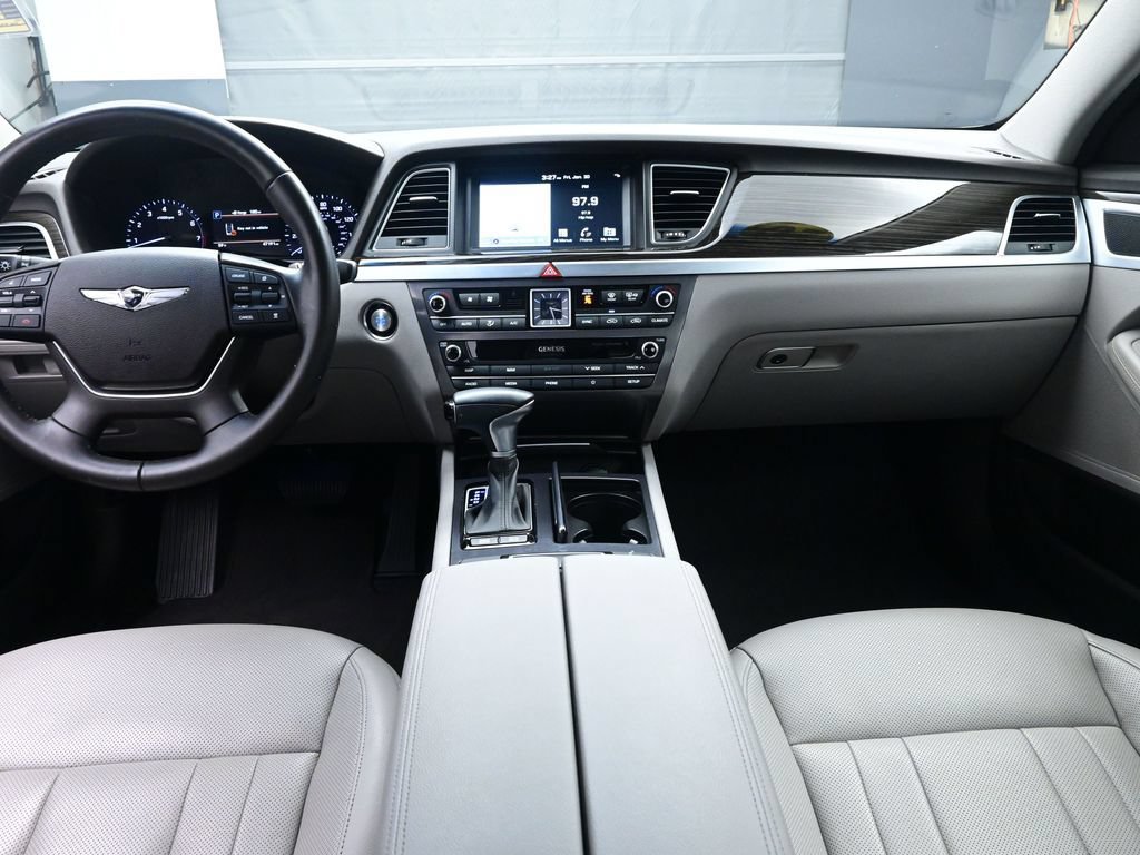 Used 2020 Genesis G80 3.8 RWD image 9