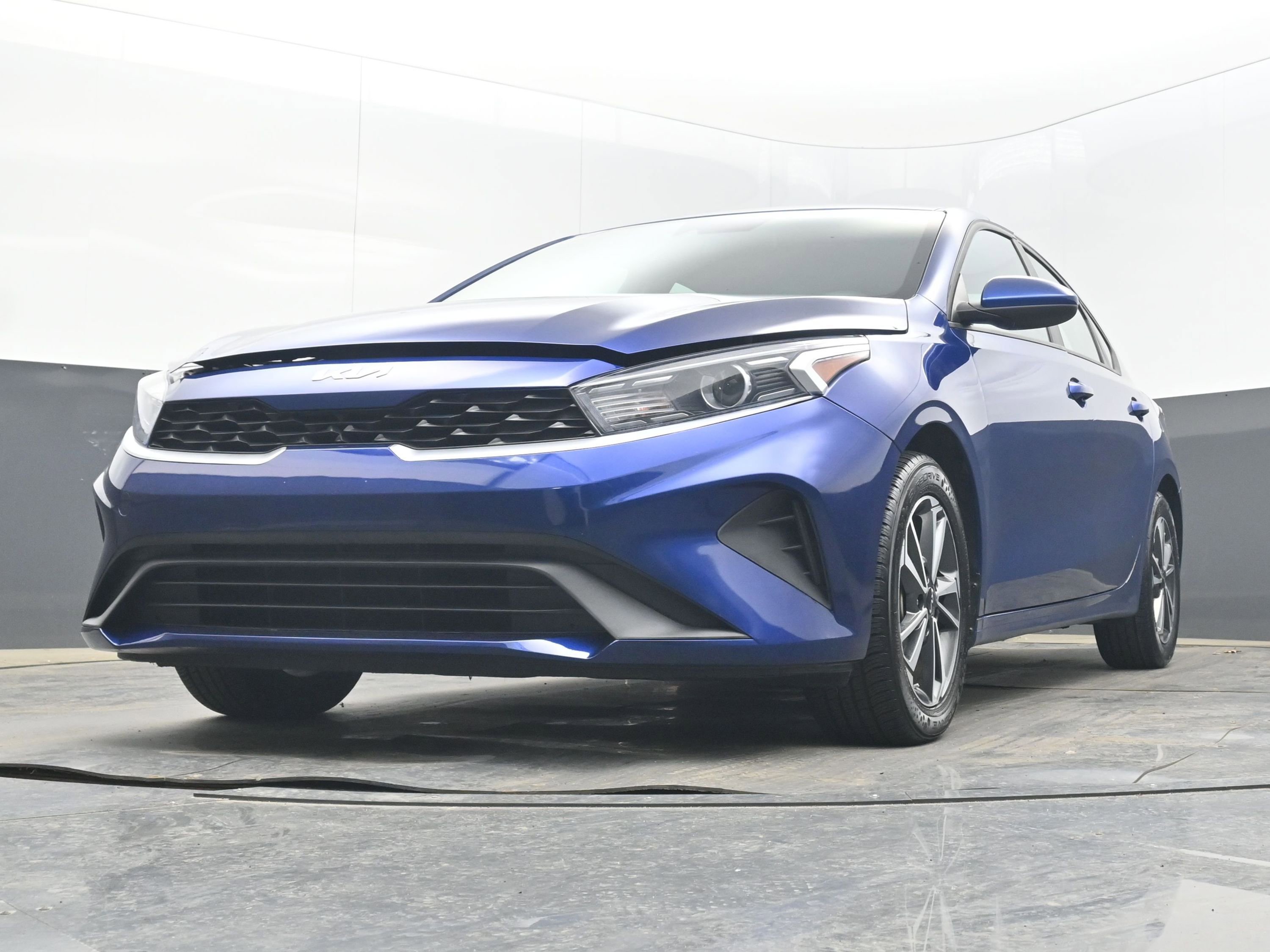 Used 2023 Kia Forte LXS image 25