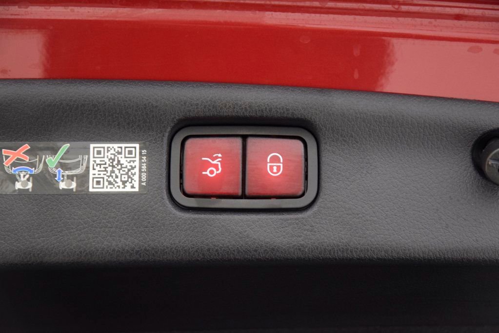 Used 2025 Mercedes-Benz C 43 AMG 4MATIC Sedan image 33