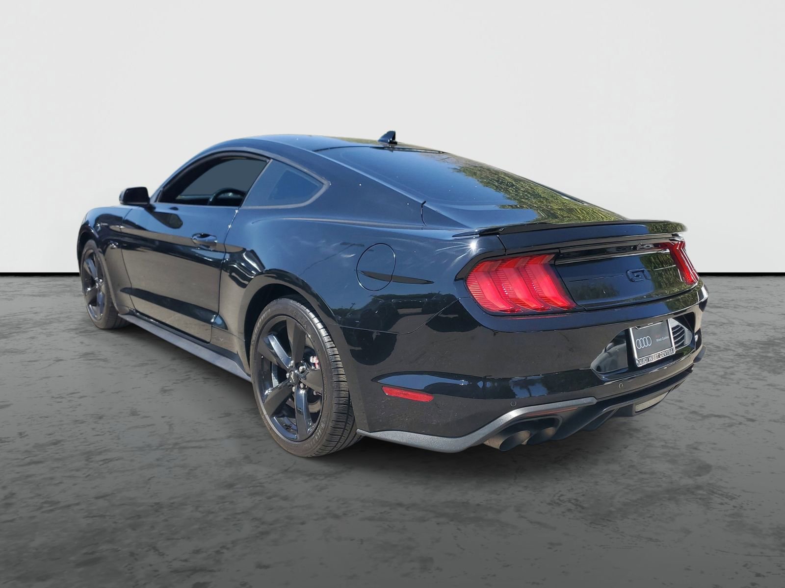 Used 2021 Ford Mustang GT Premium w/ Equipment Group 401A RWD image 3