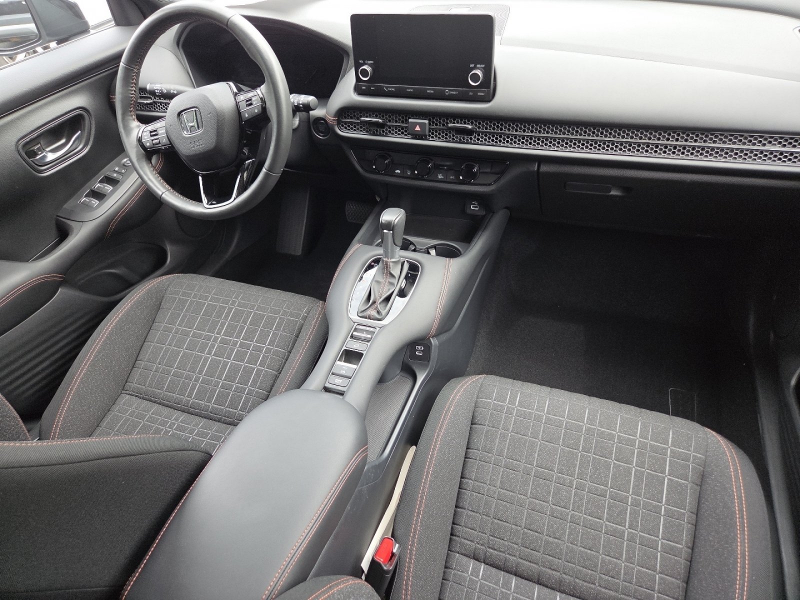 Used 2024 Honda HR-V Sport image 26