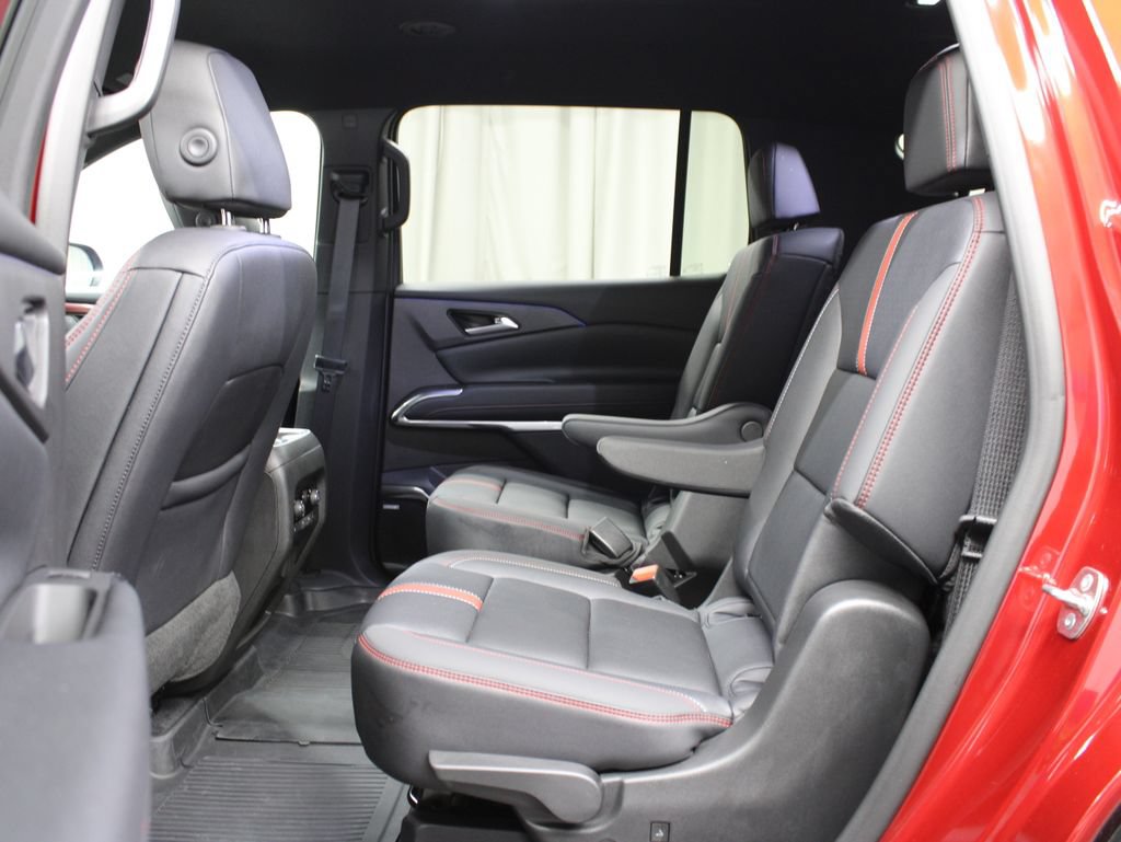 Used 2026 Chevrolet Traverse RS w/ LPO, Floor Liner Package AWD/4WD image 17