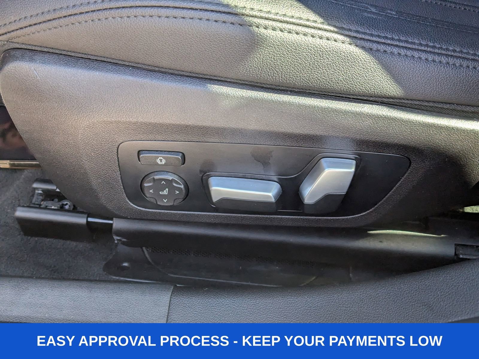 Used 2021 BMW 330i Sedan w/ Convenience Package image 23