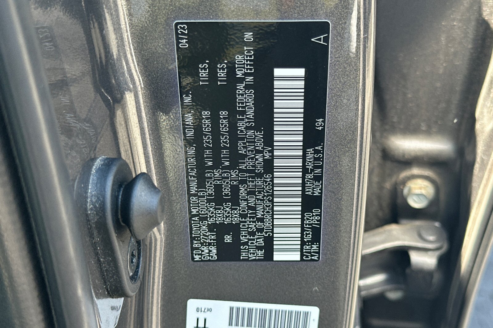 Used 2023 Toyota Highlander LE AWD/4WD image 29