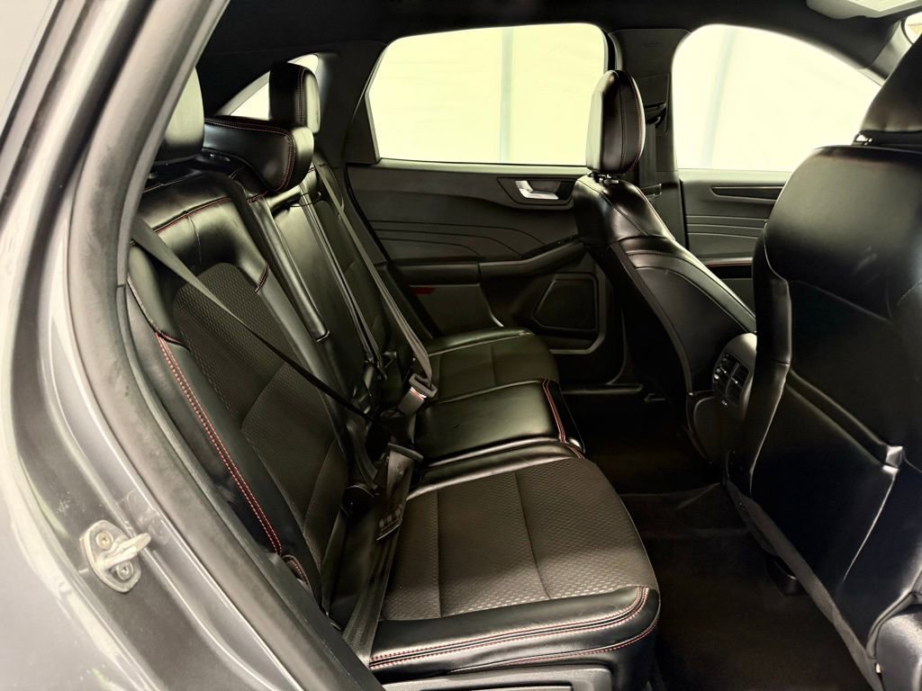 Certified 2025 Ford Escape ST-Line image 24