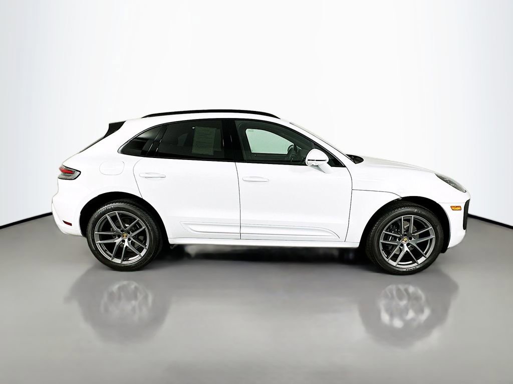 New 2025 Porsche Macan AWD/4WD image 8