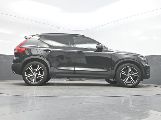 Used 2019 Volvo XC40 T5 R-Design AWD/4WD image 35