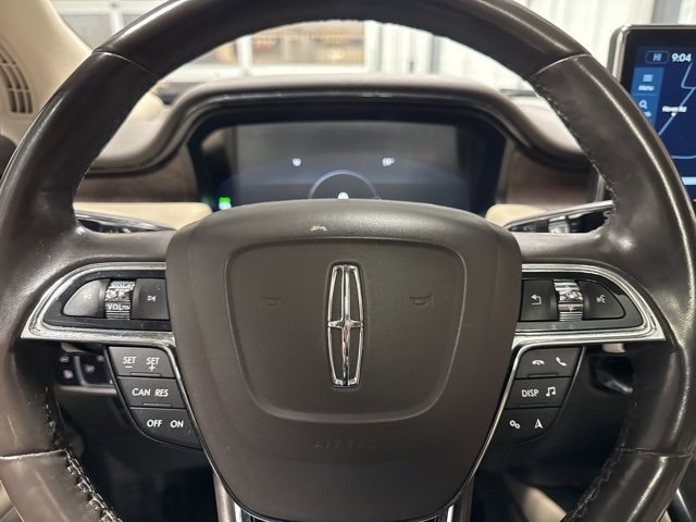 Used 2023 Lincoln Nautilus Reserve w/ Monochromatic Package image 15