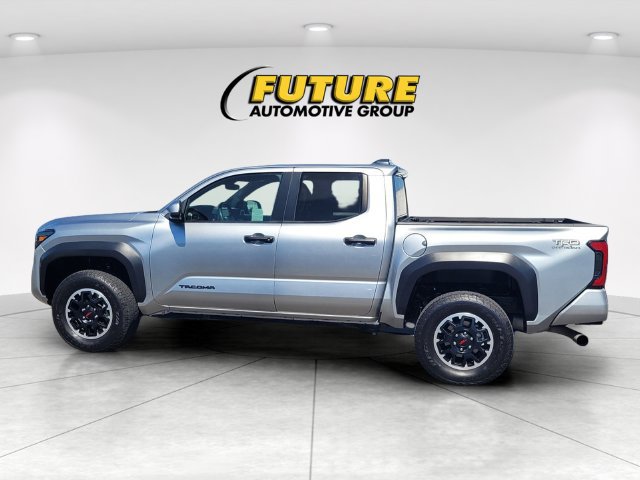 Used 2024 Toyota Tacoma TRD Off-Road AWD/4WD image 6