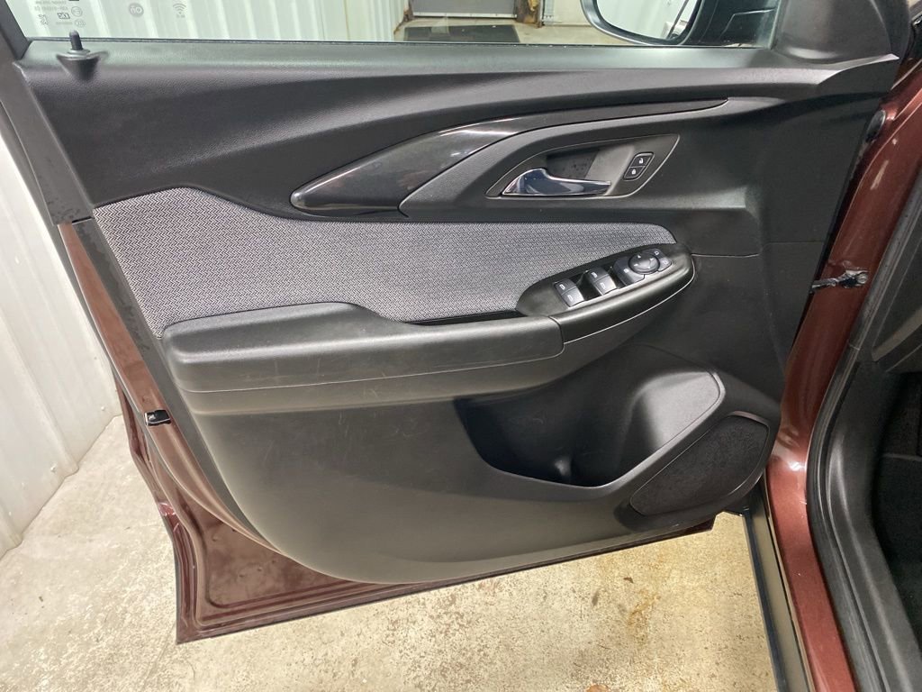 Used 2023 Chevrolet TrailBlazer LT image 25