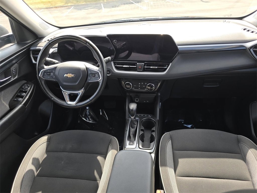 Used 2024 Chevrolet TrailBlazer LT w/ LT Cold Weather Package image 24