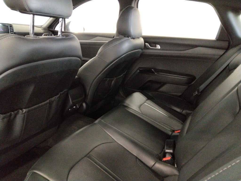 Used 2023 Kia K5 GT-Line image 32