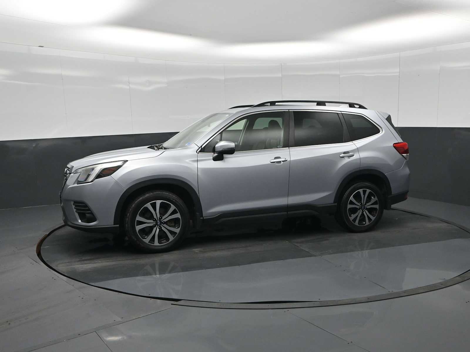 Used 2022 Subaru Forester Limited w/ Popular Package #2 AWD/4WD image 4