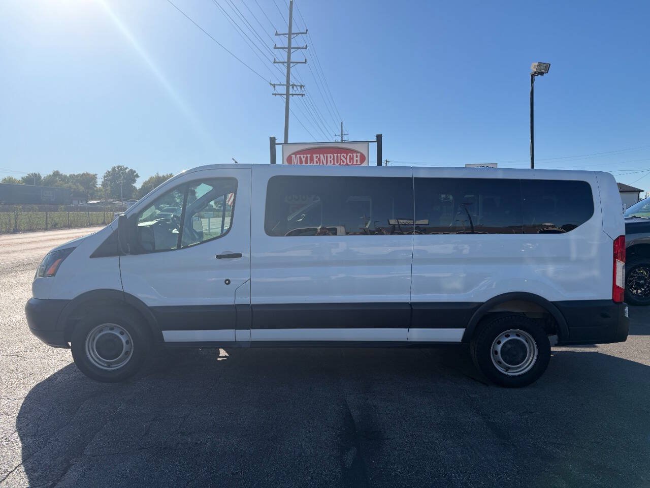 Used 2018 Ford Transit 350 XL RWD image 1